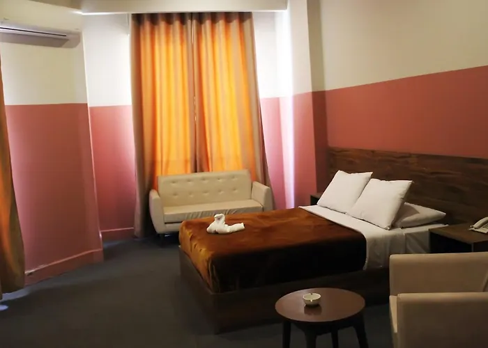 Nitocrisse Hotel